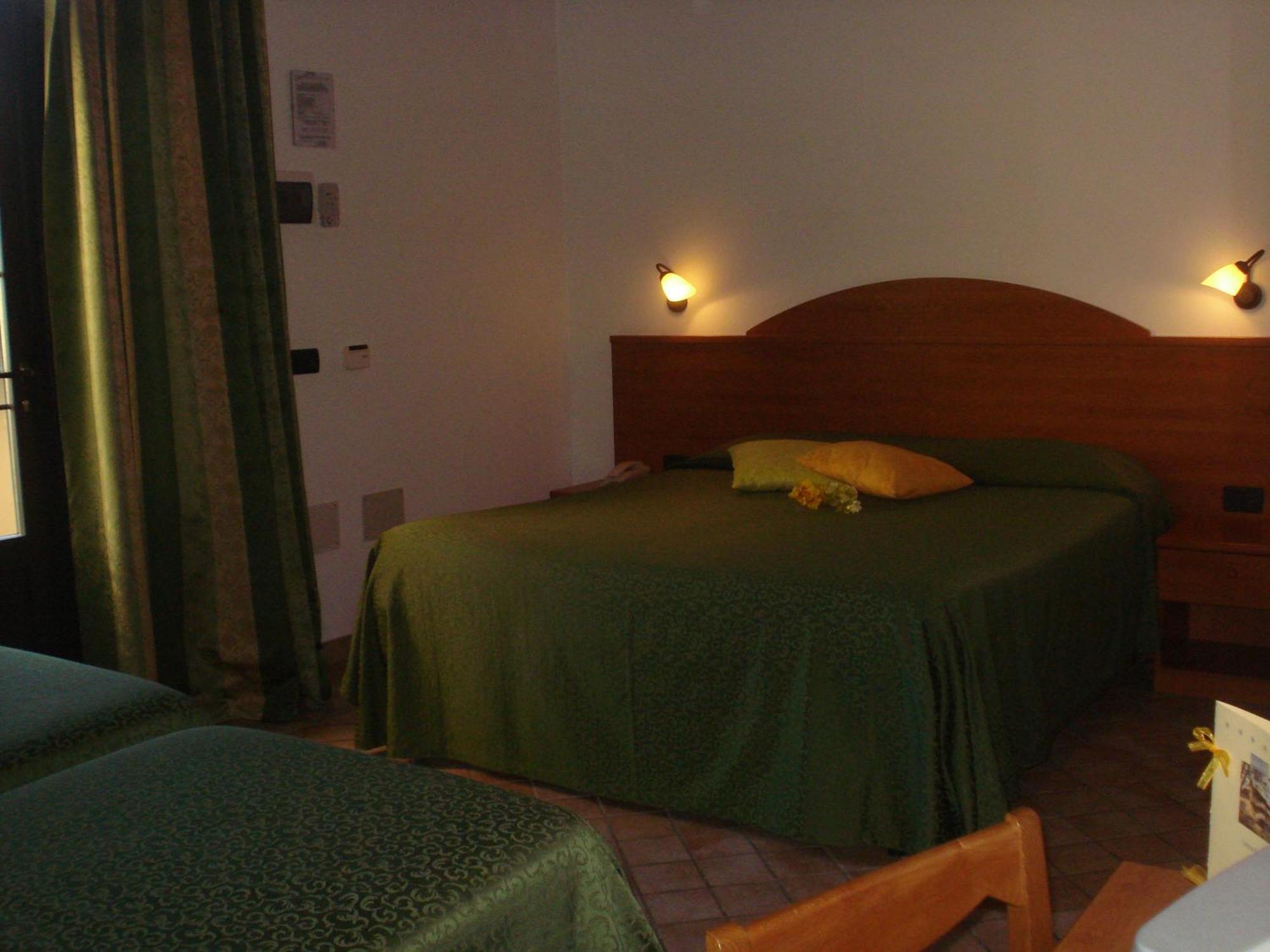 Carlo'S Hotel Castagneto Carducci Eksteriør bilde